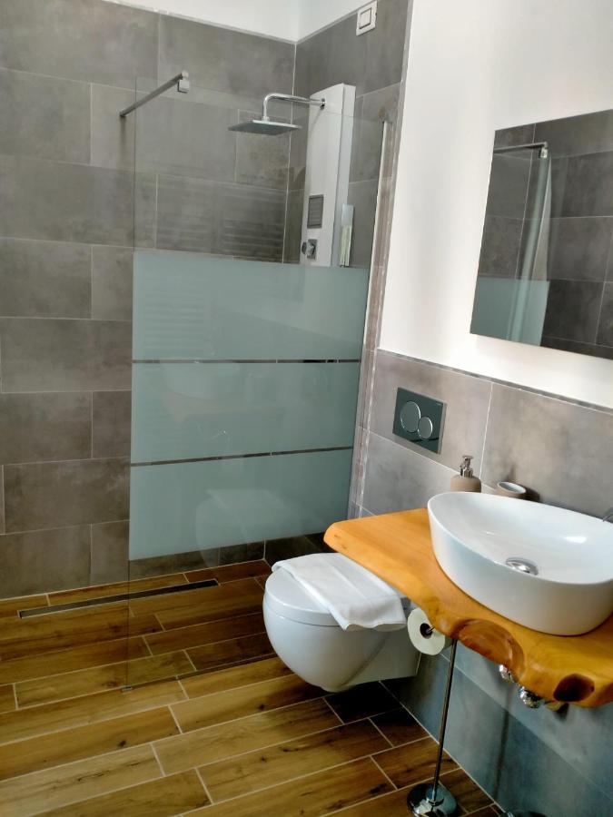 Suite Room Malpensa B&B Cardano Al Campo Exterior foto