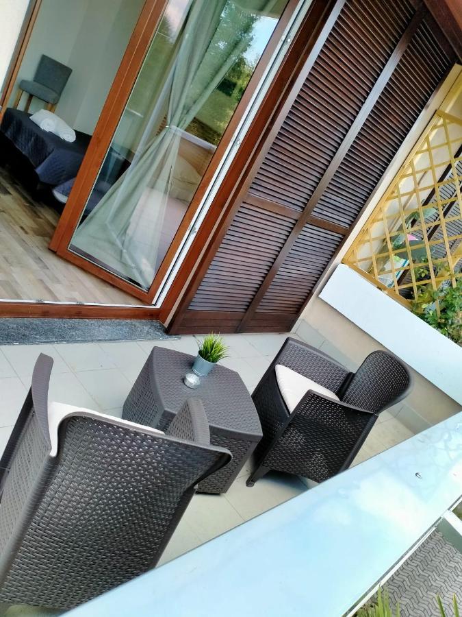 Suite Room Malpensa B&B Cardano Al Campo Exterior foto